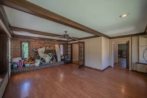 Living - 445 Lee St, Wickliffe, KY 42087 photo 6 of 6