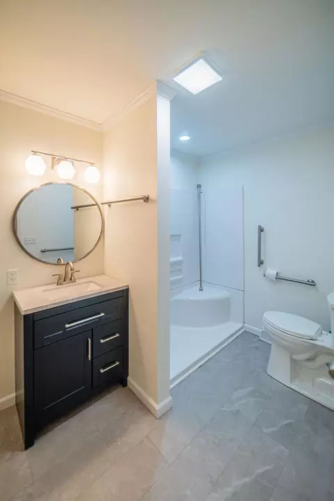 Bath - 445 Lee St, Wickliffe, KY 42087 photo 2 of 2