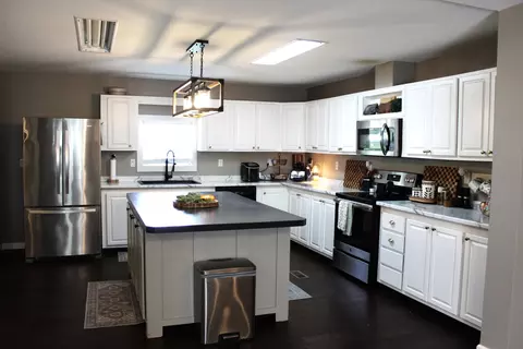 Kitchen - 2413 Lowes Rd, Cunningham, KY 42035 photo 1 of 5