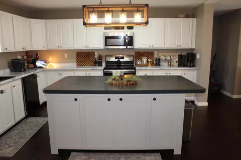Kitchen - 2413 Lowes Rd, Cunningham, KY 42035 photo 4 of 5
