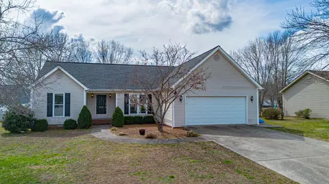 8220 Timberland Dr, West Paducah, KY 42086