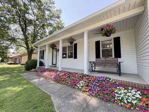 Exterior - 6120 Springbrook Dr, Paducah, KY 42001 photo 2 of 13