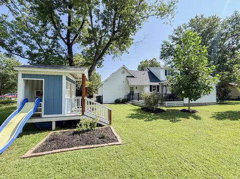 Exterior - 6120 Springbrook Dr, Paducah, KY 42001 photo 9 of 13