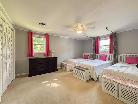 Bedroom - 6120 Springbrook Dr, Paducah, KY 42001 photo 7 of 8