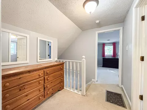 Entry Way - 6120 Springbrook Dr, Paducah, KY 42001 photo 3 of 4