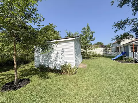 Exterior - 6120 Springbrook Dr, Paducah, KY 42001 photo 11 of 13