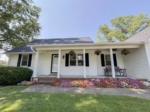 Exterior - 6120 Springbrook Dr, Paducah, KY 42001 photo 3 of 13