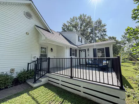 Exterior - 6120 Springbrook Dr, Paducah, KY 42001 photo 5 of 13