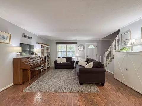 Living - 6120 Springbrook Dr, Paducah, KY 42001 photo 1 of 3