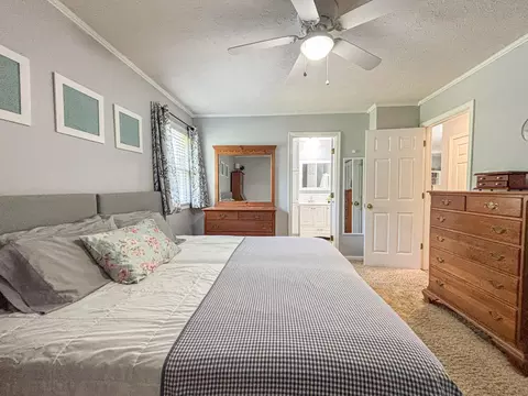 Bedroom - 6120 Springbrook Dr, Paducah, KY 42001 photo 3 of 8