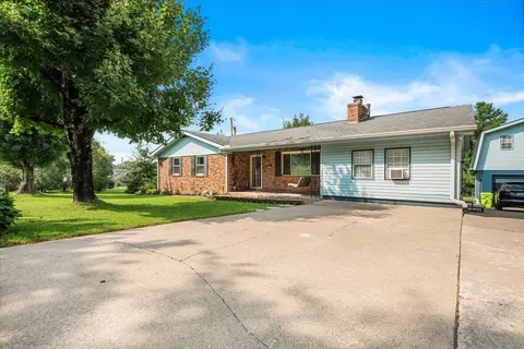 Exterior - 1406 Oak Ridge Rd, Corbin, KY 40701 photo 2 of 18