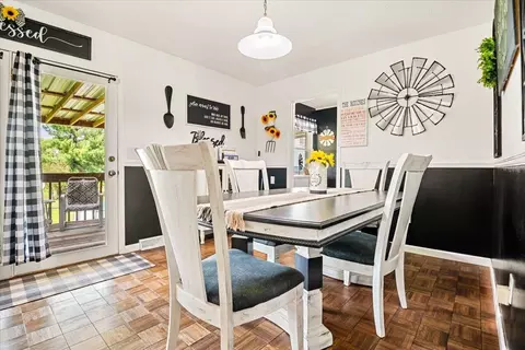 Dining - 1406 Oak Ridge Rd, Corbin, KY 40701 photo 3 of 3