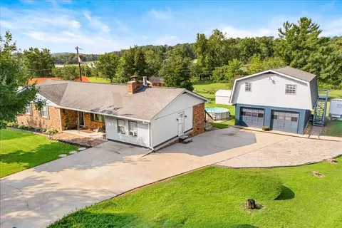 Exterior - 1406 Oak Ridge Rd, Corbin, KY 40701 photo 16 of 18