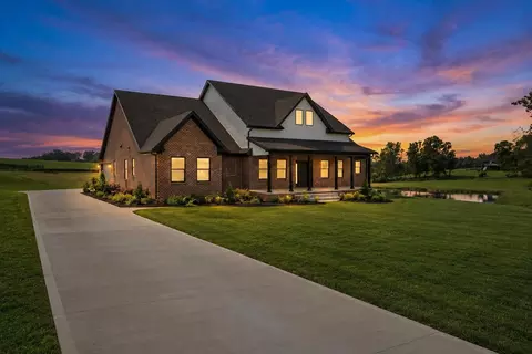 200 Maple Lawn Cir, Nicholasville, KY 40356