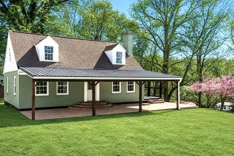 102 First St, Carlisle, KY 40311