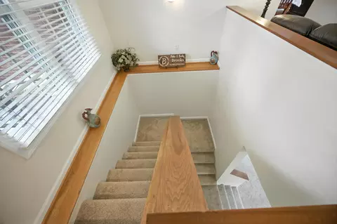 Entry Way - 1166 Devane Ln, Frankfort, KY 40601 photo 4 of 5