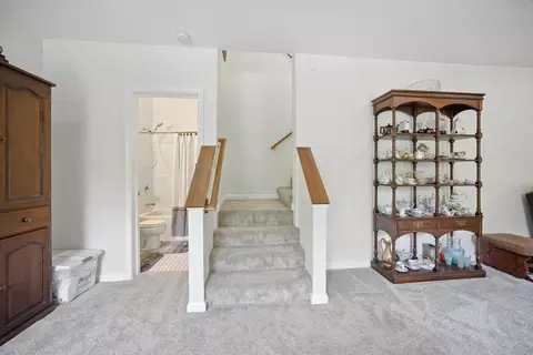 Entry Way - 1166 Devane Ln, Frankfort, KY 40601 photo 5 of 5