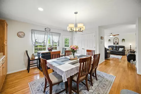Dining - 1166 Devane Ln, Frankfort, KY 40601 photo 1 of 1
