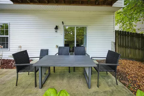 Exterior - 1166 Devane Ln, Frankfort, KY 40601 photo 8 of 12