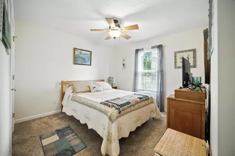 Bedroom - 1166 Devane Ln, Frankfort, KY 40601 photo 3 of 4