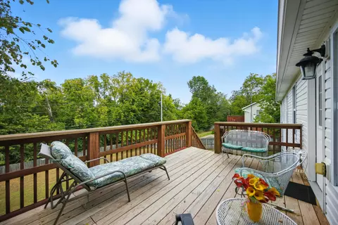 Exterior - 1166 Devane Ln, Frankfort, KY 40601 photo 6 of 12