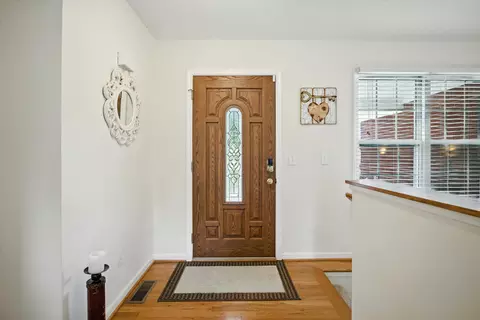 Entry Way - 1166 Devane Ln, Frankfort, KY 40601 photo 1 of 5