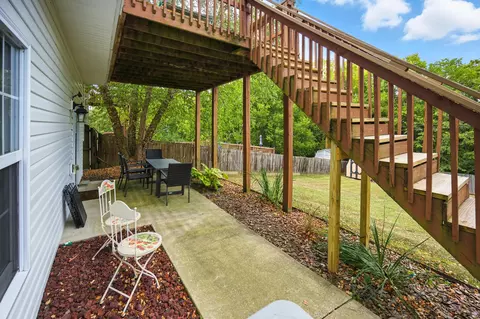 Exterior - 1166 Devane Ln, Frankfort, KY 40601 photo 7 of 12