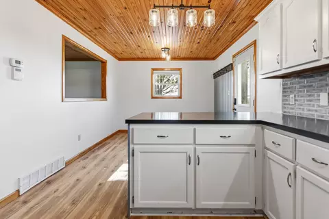 Kitchen - 26 Stella Ln, Eubank, KY 42567 photo 3 of 4