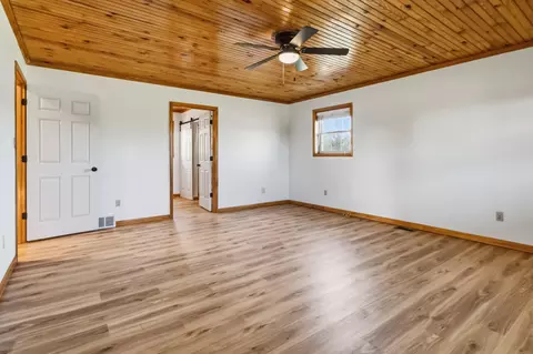 Bedroom - 26 Stella Ln, Eubank, KY 42567 photo 1 of 7