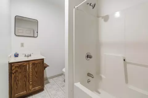 Bath - 26 Stella Ln, Eubank, KY 42567 photo 3 of 3