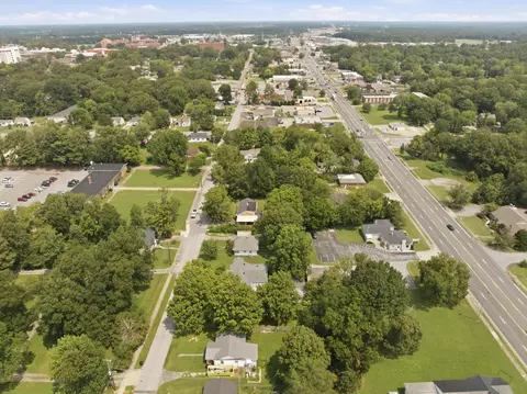 View/Area - 211 S 13th St, Murray, KY 42071 photo 3 of 10