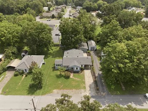 View/Area - 211 S 13th St, Murray, KY 42071 photo 9 of 10