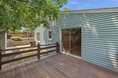 Exterior - 211 S 13th St, Murray, KY 42071 photo 4 of 11