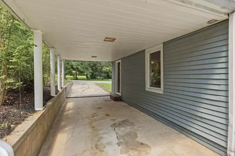 Exterior - 211 S 13th St, Murray, KY 42071 photo 9 of 11