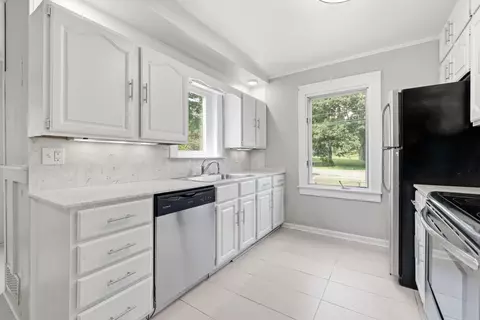 Kitchen - 211 S 13th St, Murray, KY 42071 photo 1 of 4