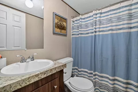 Bath - 566 Cherokee Trl, Nancy, KY 42544 photo 3 of 3