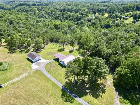 6897 Hwy 52, Beattyville, KY 41311