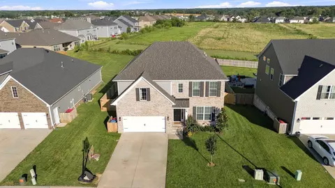201 Blue Ridge Dr, Nicholasville, KY 40356
