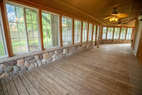 Exterior - 2202 Brookhaven Dr, Murray, KY 42071 photo 3 of 7