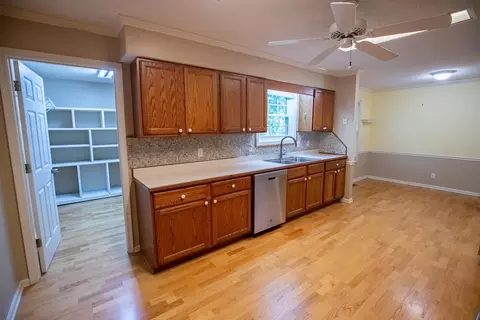 Kitchen - 2202 Brookhaven Dr, Murray, KY 42071 photo 2 of 2