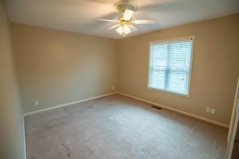 Bedroom - 2202 Brookhaven Dr, Murray, KY 42071 photo 2 of 3