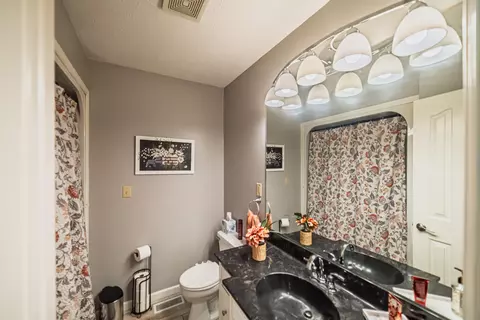 Bath - 446 Carson Way, Paducah, KY 42003 photo 1 of 3