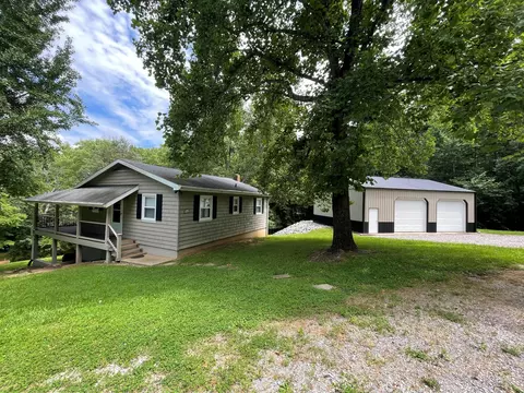 165 Cedar Point Rd, Cadiz, KY 42211