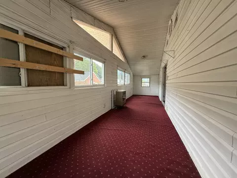 Exterior - 432 First St, Lynch, KY 40855 photo 2 of 2