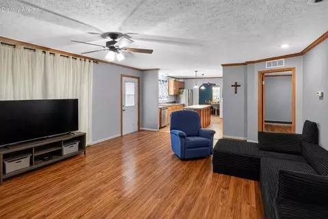 Living - 2950 Stringtown Rd, Corinth, KY 41010 photo 1 of 3