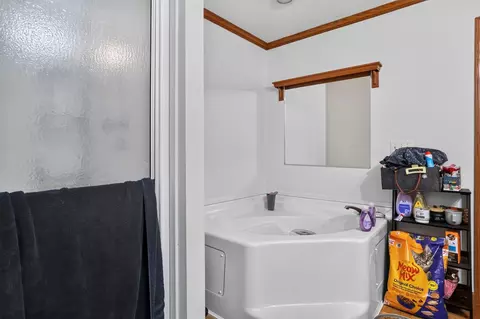 Bath - 2950 Stringtown Rd, Corinth, KY 41010 photo 2 of 3