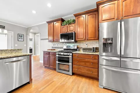 Kitchen - 122 Squires Pointe Rd, Paris, KY 40361 photo 4 of 9