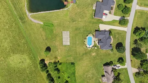 View/Area - 122 Squires Pointe Rd, Paris, KY 40361 photo 2 of 10