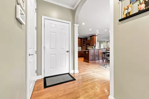 Entry Way - 122 Squires Pointe Rd, Paris, KY 40361 photo 5 of 11