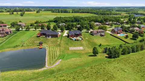 View/Area - 122 Squires Pointe Rd, Paris, KY 40361 photo 9 of 10
